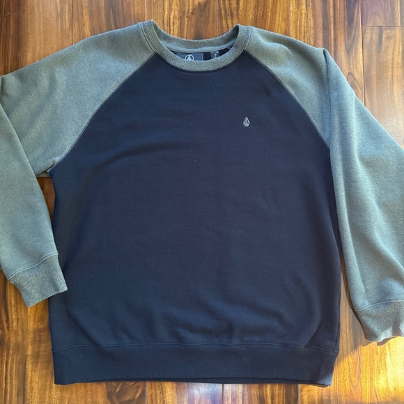 Volcom classic fit sweatshirt - Picture 1 of 3